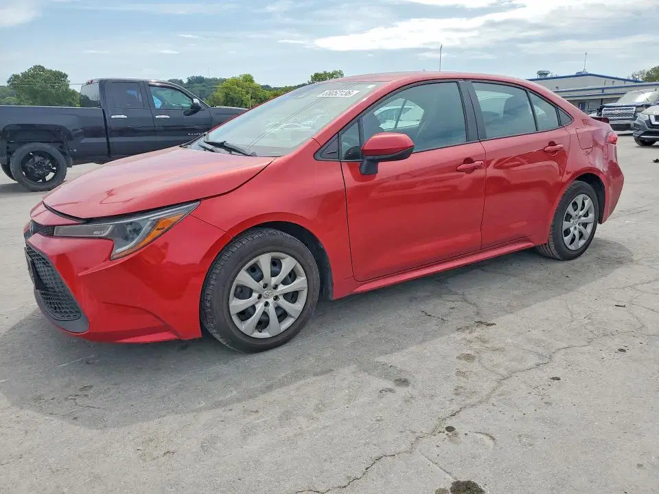 5YFEPMAE8MP249600 — 2021 Toyota Corolla, задняя часть, фото до ремонта