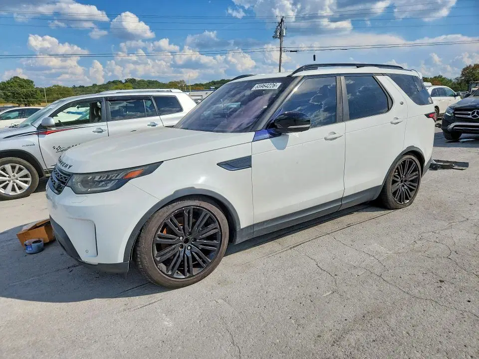 SALRRBBK5HA020606 — 2017 Land Rover Discovery, Передняя часть, фото до ремонта