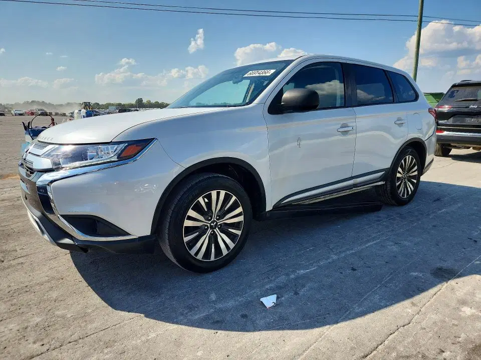 JA4AD2A39LZ039483 — 2020 Mitsubishi Outlander, Боковая часть, фото до ремонта