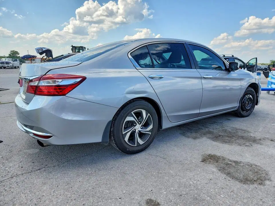 2016 HONDA ACCORD VIN 1HGCR2F32GA172388 фото 3