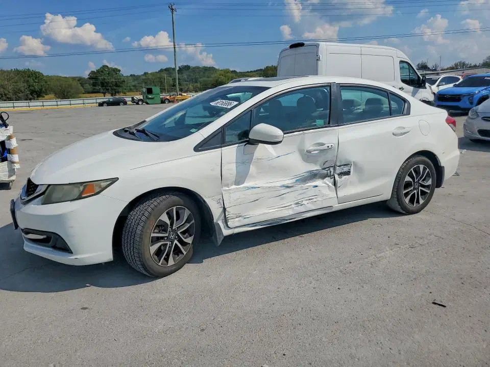 19XFB2F80FE081966 — 2015 Honda Civic, Боковая часть, фото до ремонта