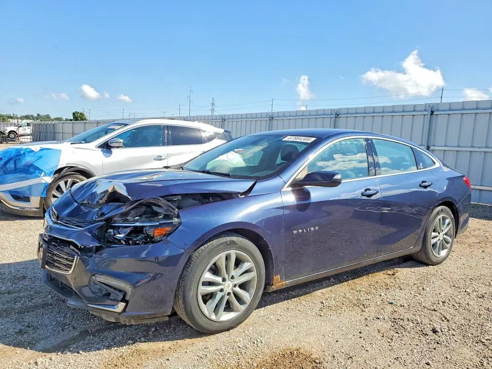 1G1ZE5ST1GF299477 — 2016 Chevrolet Malibu, Передняя часть, фото до ремонта