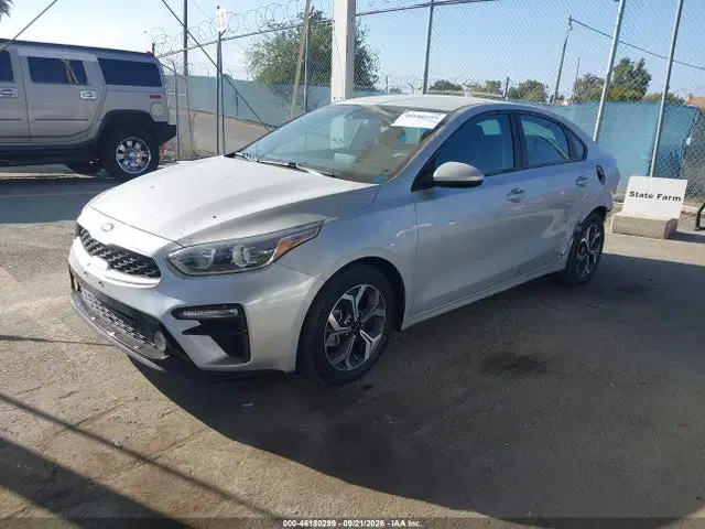 2021 KIA Forte Lxs VIN 3KPF24AD4ME325227 фото 2