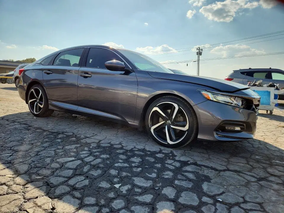 2018 HONDA ACCORD VIN 1HGCV1F32JA112561 фото 4