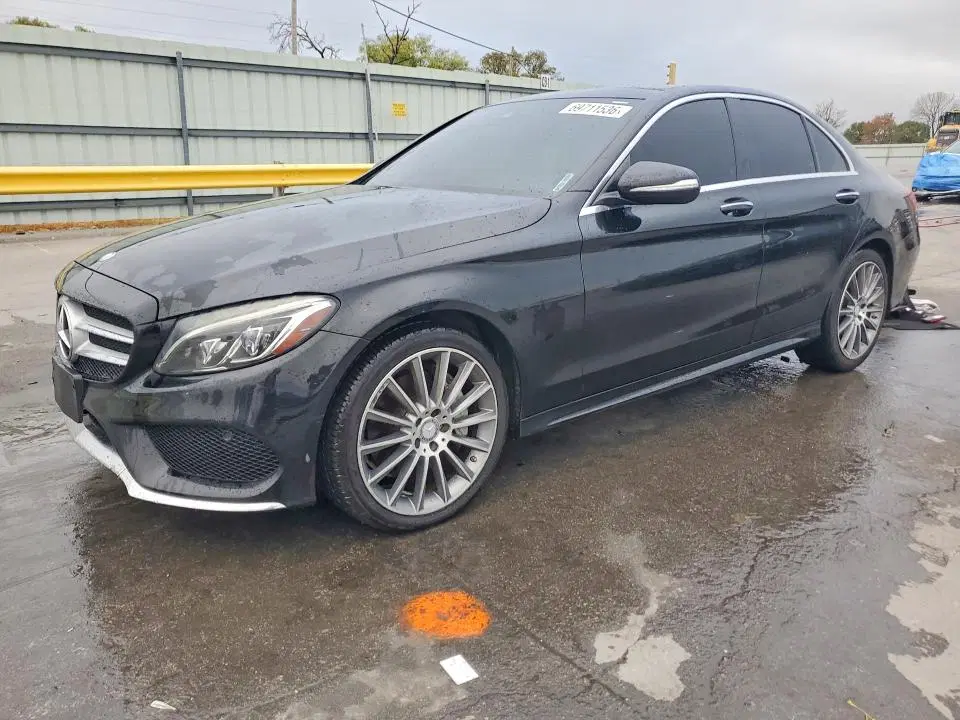 55SWF4KB7FU012847 — 2015 Mercedes-Benz C, задняя часть, фото до ремонта