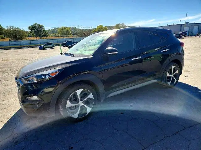 KM8J33A2XJU780754 — 2018 Hyundai Tucson, передняя часть, фото до ремонта