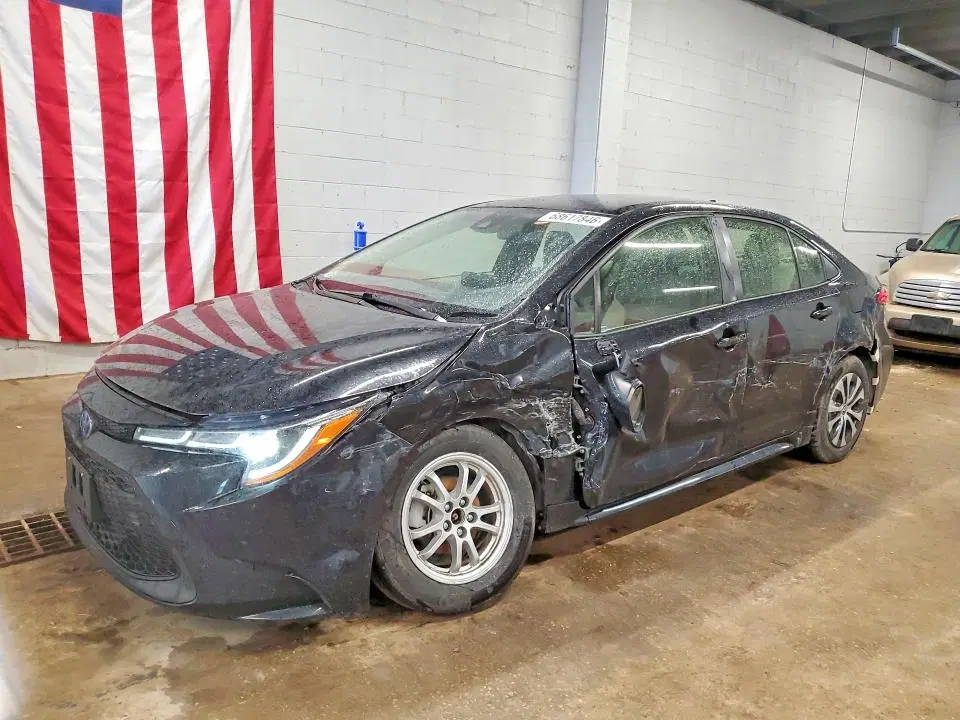 JTDEAMDE4NJ059764 — 2022 Toyota Corolla, Боковая часть, фото до ремонта
