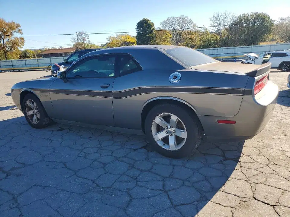 2011 DODGE CHALLENGER VIN 2B3CJ4DG3BH576349 фото 2