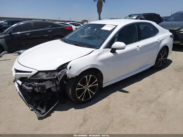 2018 Toyota CAMRY SE VIN 4T1B11HK0JU068340 фото 2