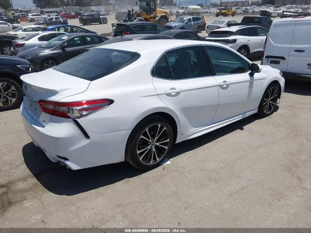 2018 Toyota CAMRY SE VIN 4T1B11HK0JU068340 фото 4