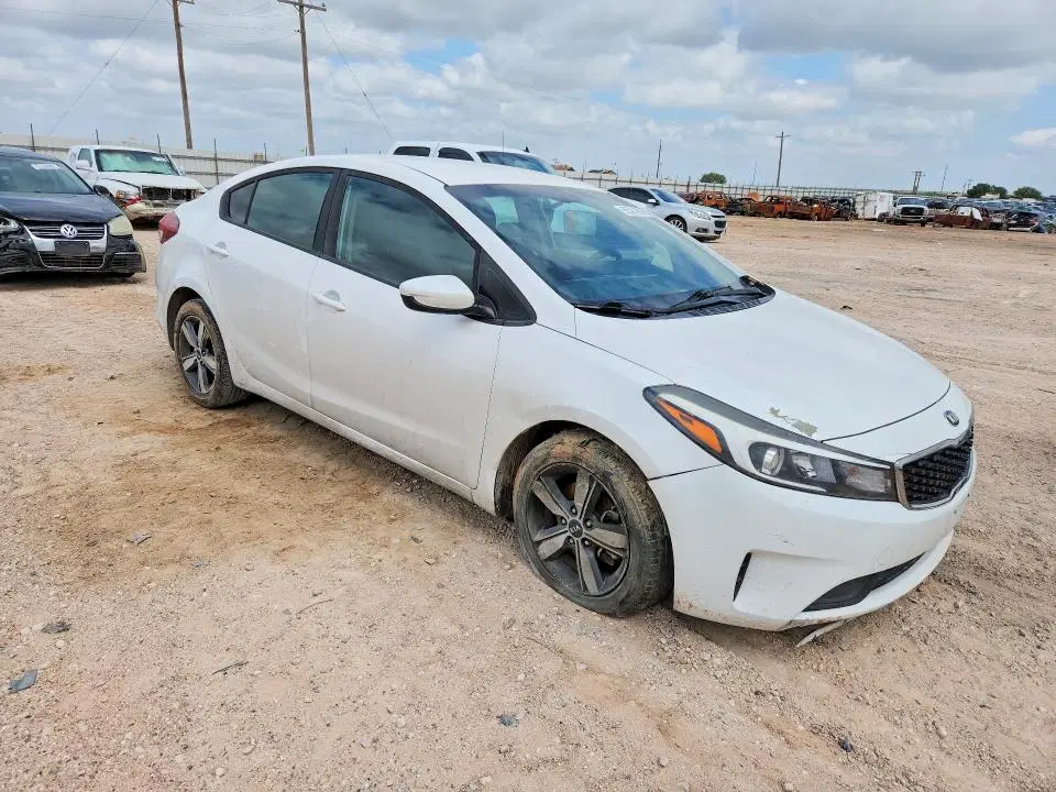 2018 KIA FORTE VIN 3KPFL4A76JE201334 фото 4