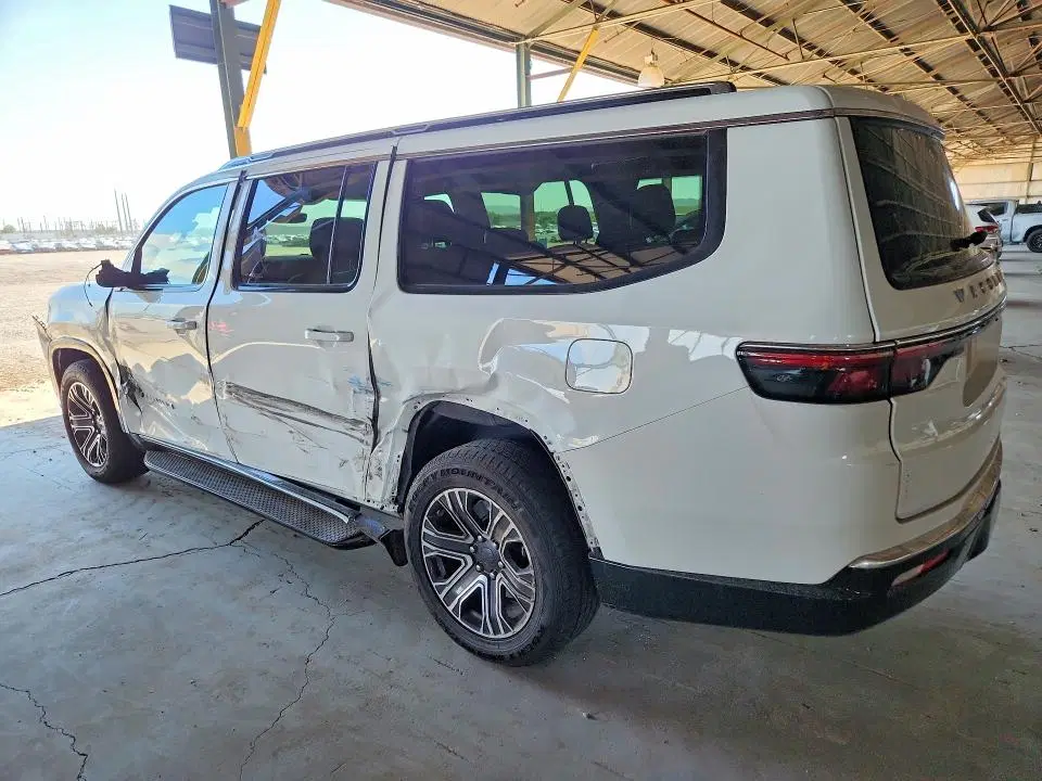 2024 Jeep Wagoneer VIN 1C4SJRBP3RS184968 фото 2