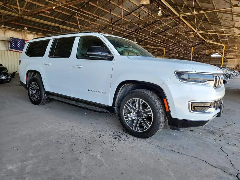 2024 Jeep Wagoneer VIN 1C4SJRBP3RS184968 фото 4