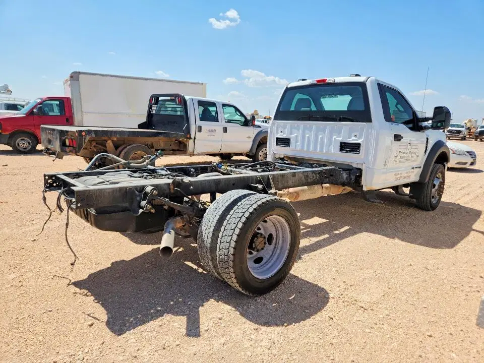 2021 FORD F450 VIN 1FDUF4GT5MEC12498 фото 3