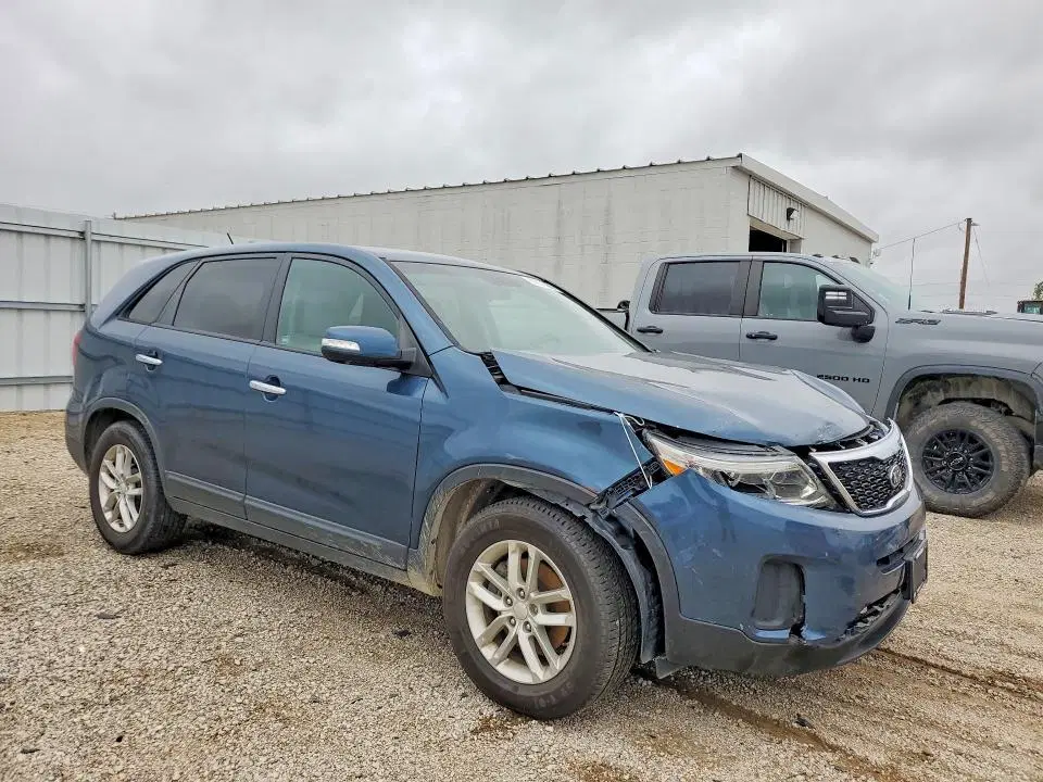 2014 KIA SORENTO VIN 5XYKT3A6XEG431063 фото 4