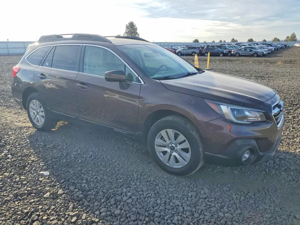 2019 Subaru Outback VIN 4S4BSAFC5K3368472 фото 4