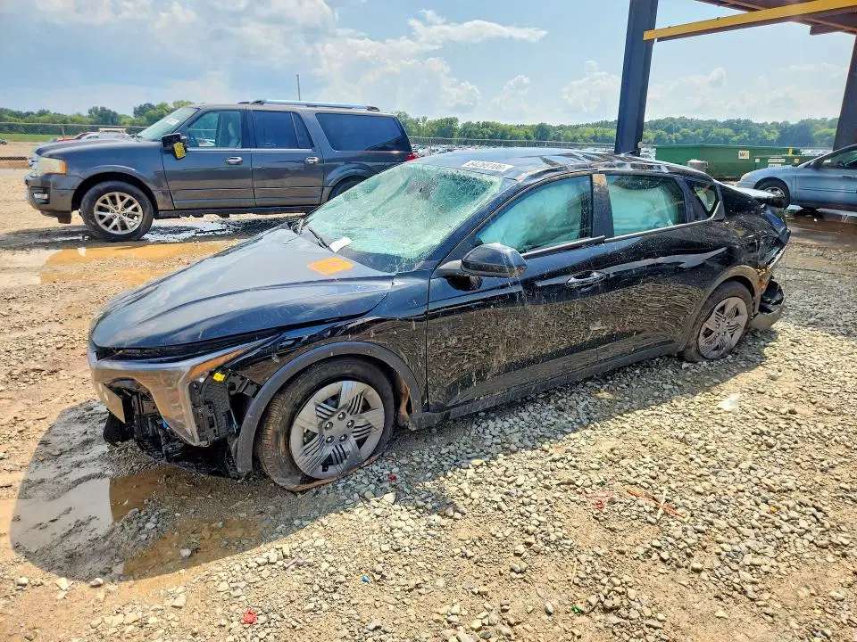 3KPFT4DE1TE343703 — 2026 Kia K4, повреждения со всех сторон, фото до ремонта