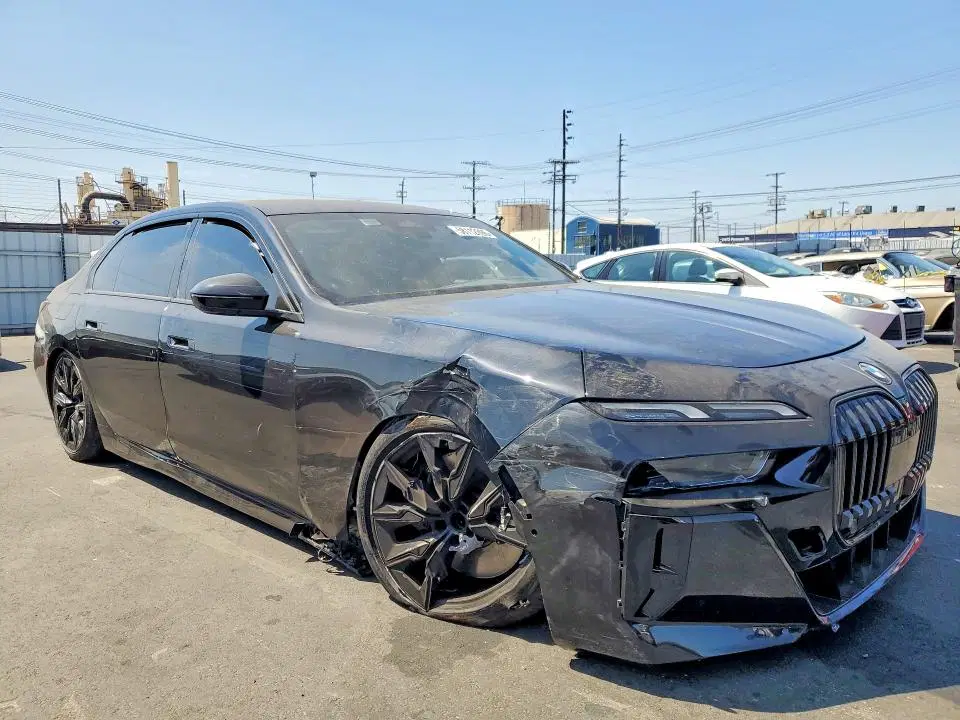 2026 BMW 740 VIN WBA23EH09TCW22033 фото 4