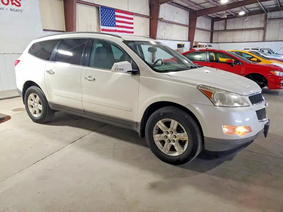 2011 CHEVROLET TRAVERSE VIN 1GNKRGED7BJ290700 фото 4