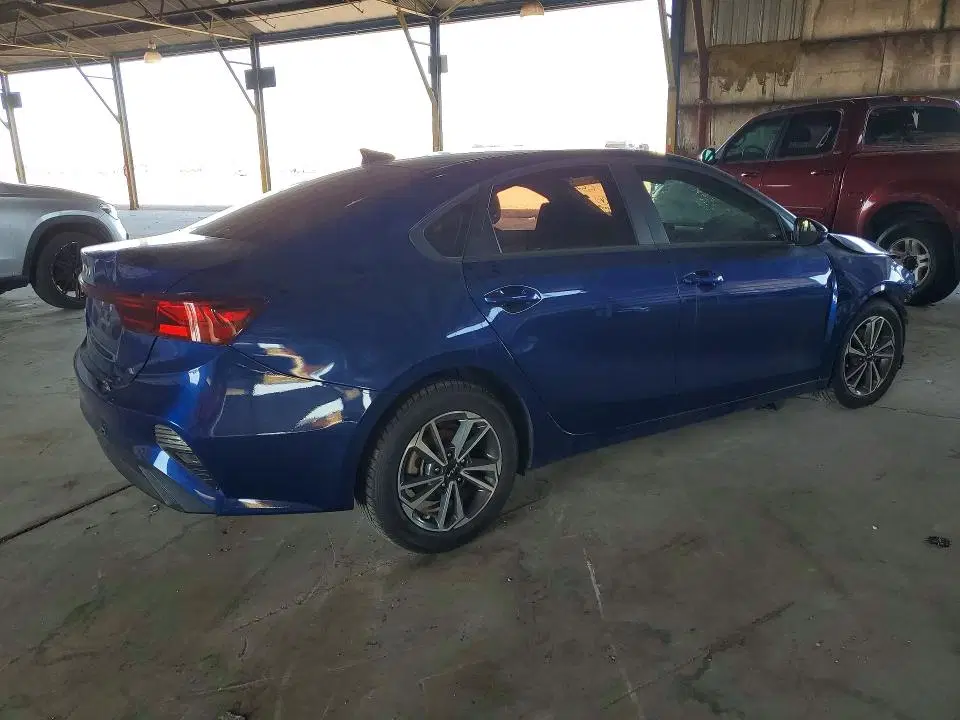 2023 KIA Forte VIN 3KPF24AD8PE675576 фото 3