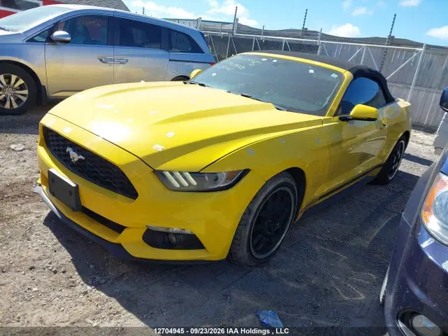 2017 Ford Mustang Convertible VIN 1FATP8UH7H5261041 фото 2