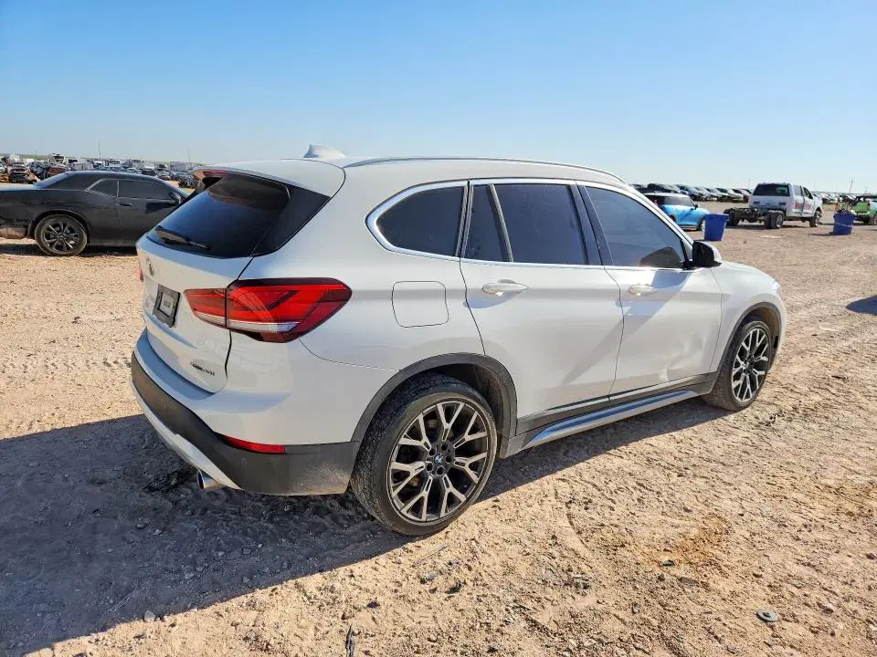 2022 BMW X1 VIN WBXJG7C02N5U63338 фото 3