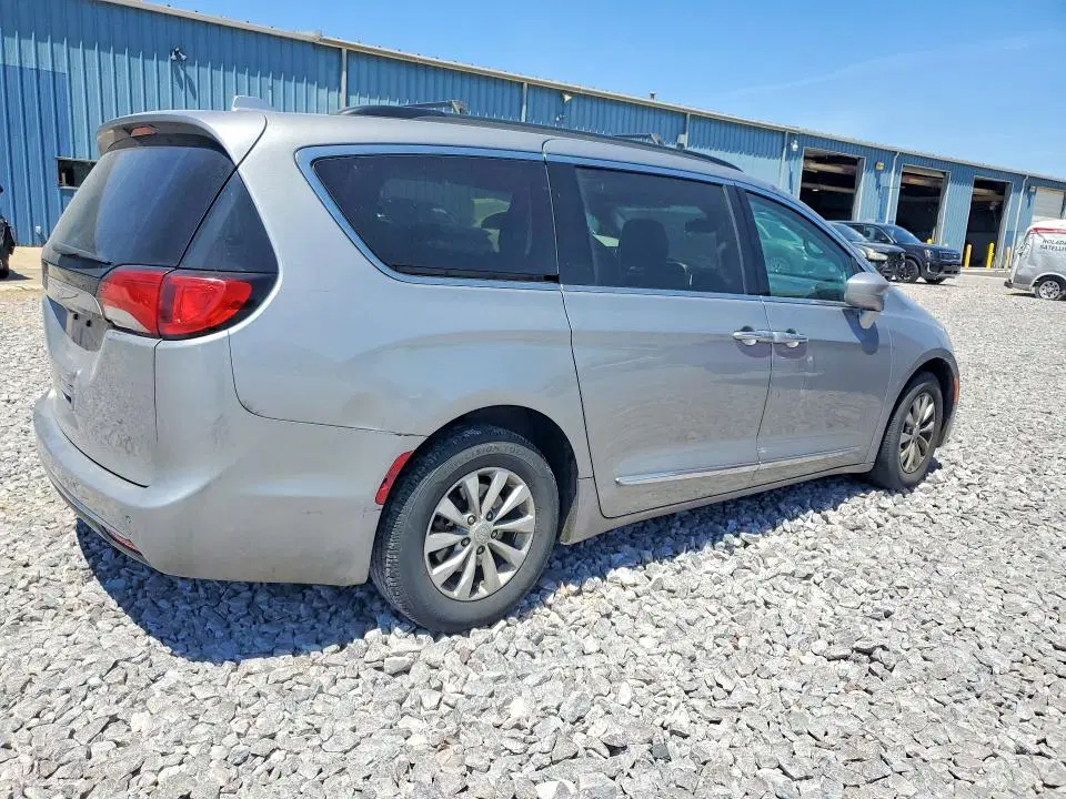 2017 CHRYSLER PACIFICA VIN 2C4RC1BG3HR540605 фото 3