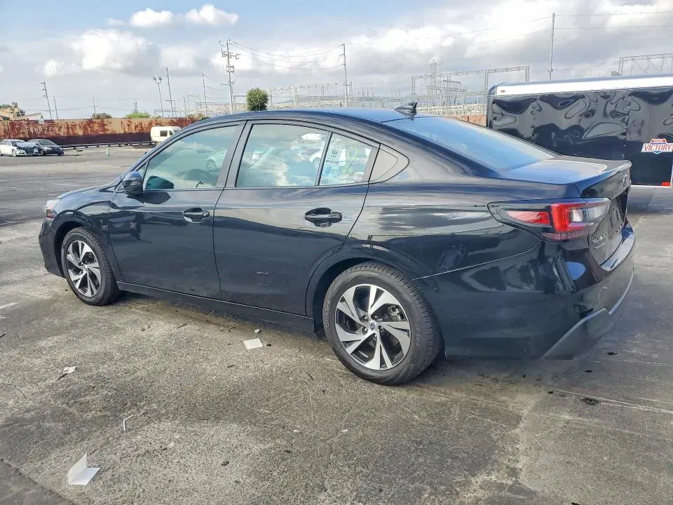 2023 Subaru Legacy VIN 4S3BWAF62P3015763 фото 2