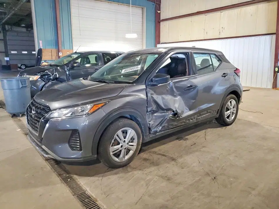 3N1CP5BV7NL490383 — 2022 Nissan Kicks, Боковая часть, фото до ремонта