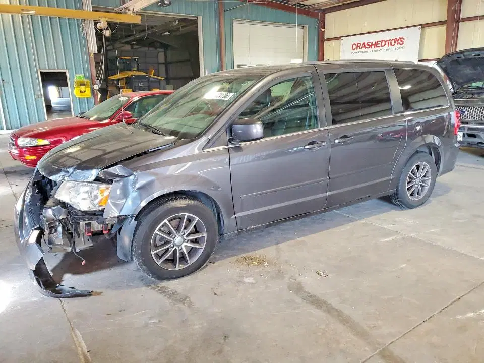 2C4RDGCG8HR858654 — 2017 Dodge GR Caravan, Передняя часть, фото до ремонта