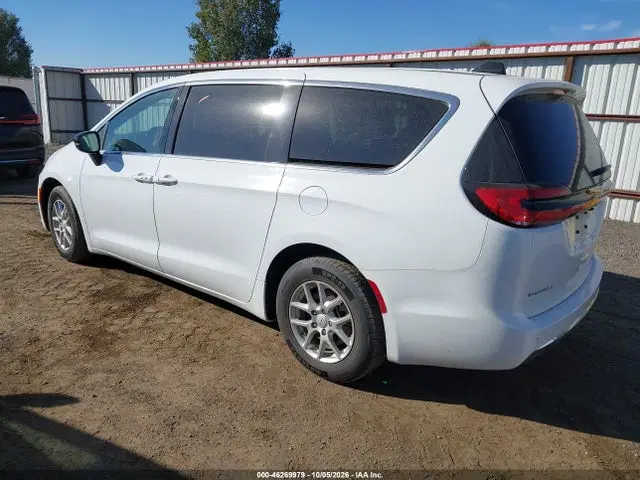 2026 Chrysler Pacifica Select VIN 2C4RC1BG3TR209306 фото 3