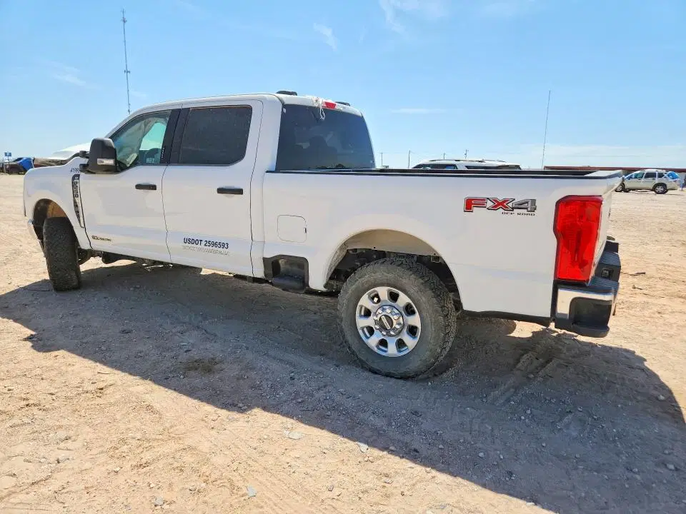 2024 FORD F250 VIN 1FT8W2BT1REE41995 фото 2