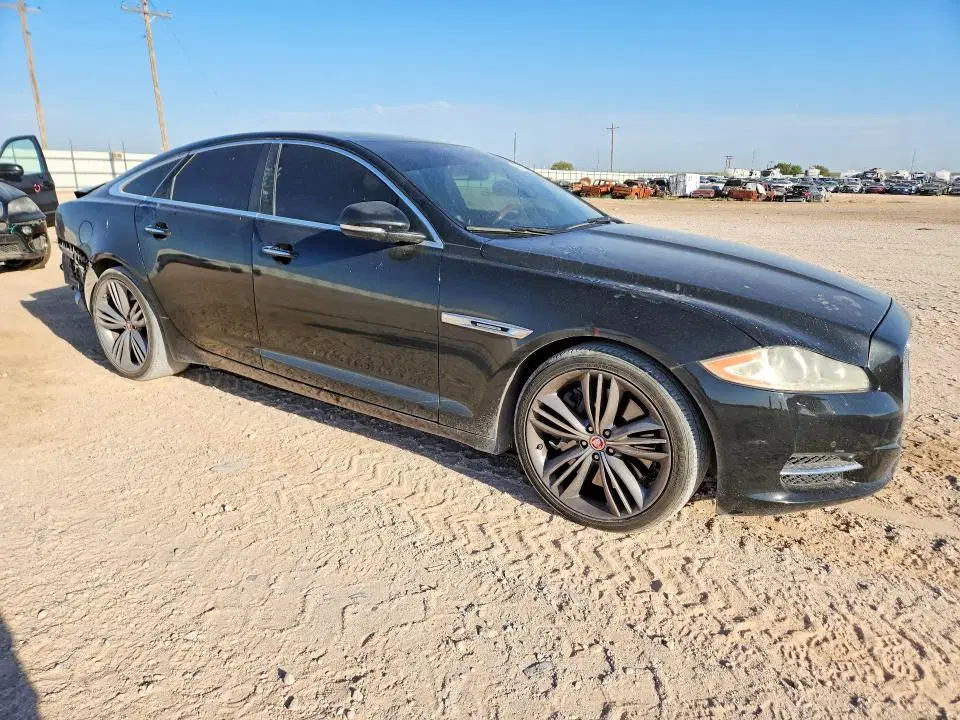 2015 JAGUAR XJ VIN SAJWA1GT0FMV82553 фото 4