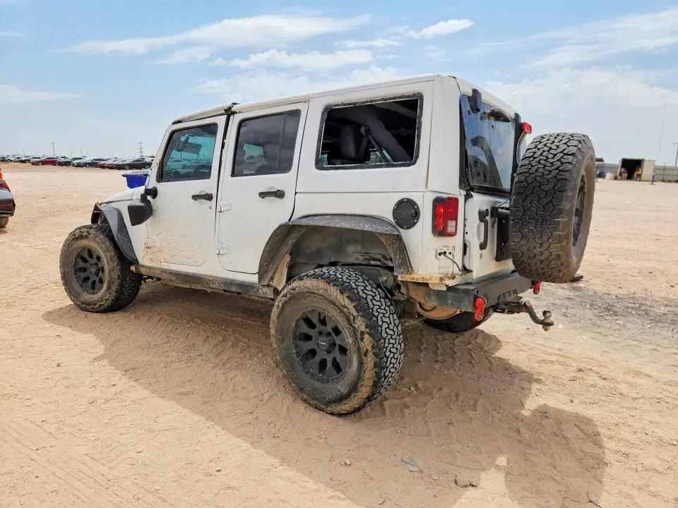2018 JEEP WRANGLER UNLIMITED VIN 1C4BJWFGXJL852434 фото 2