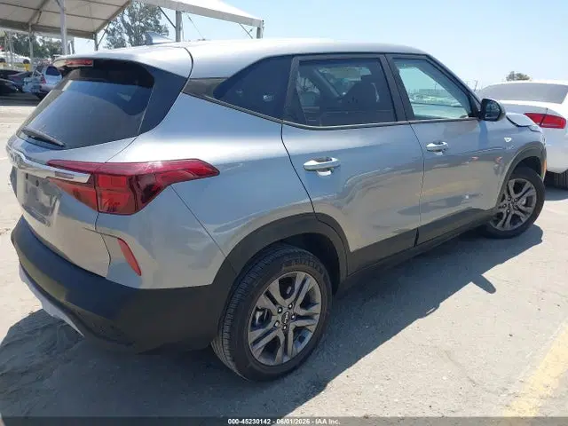 2023 KIA Seltos Lx VIN KNDEPCAA6P7442972 фото 4
