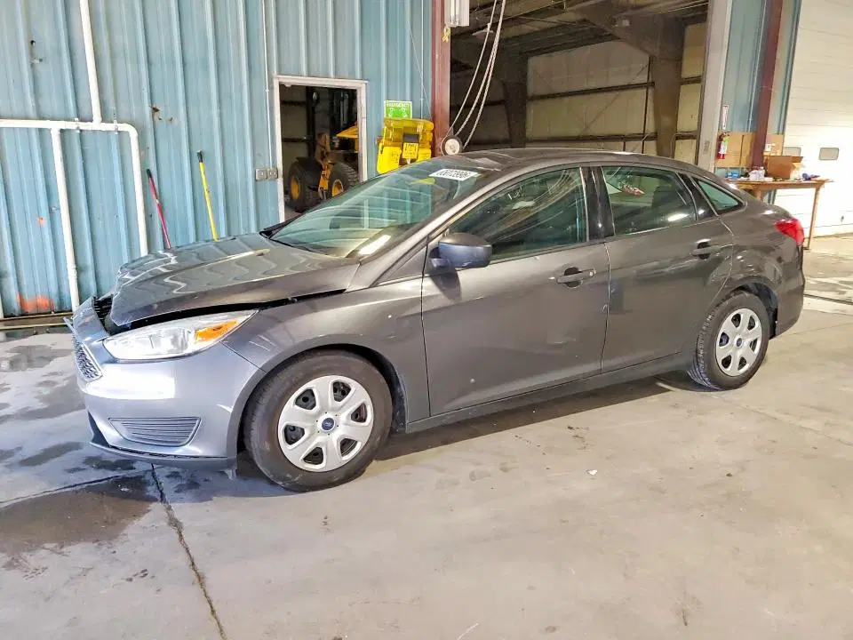 1FADP3E20JL309479 — 2018 Ford Focus, Передняя часть, фото до ремонта