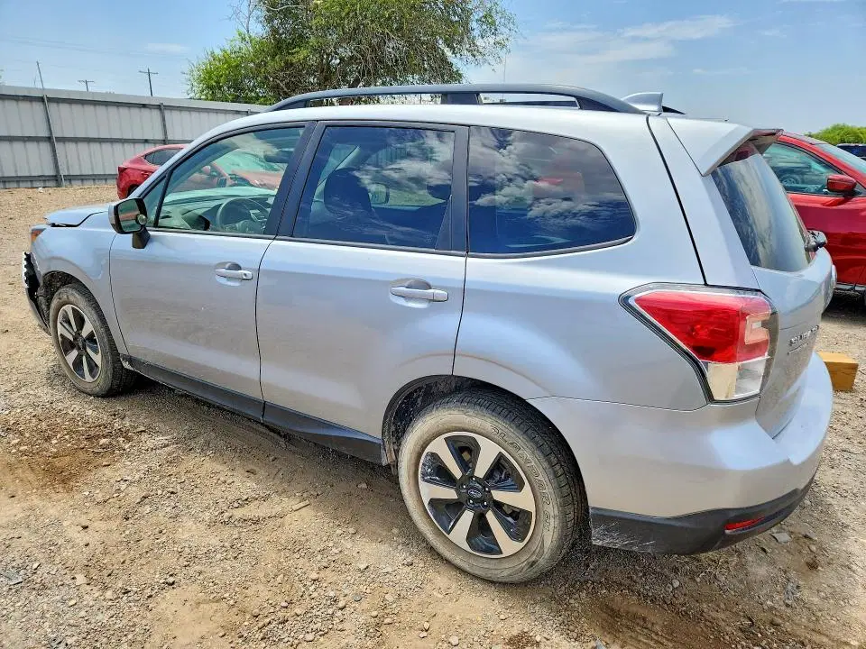 2018 SUBARU FORESTER VIN JF2SJAGC0JH441241 фото 2