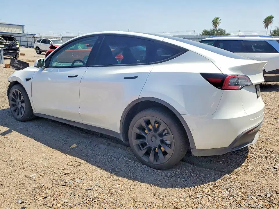 2022 TESLA MODEL Y VIN 7SAYGDEE6NA010454 фото 3