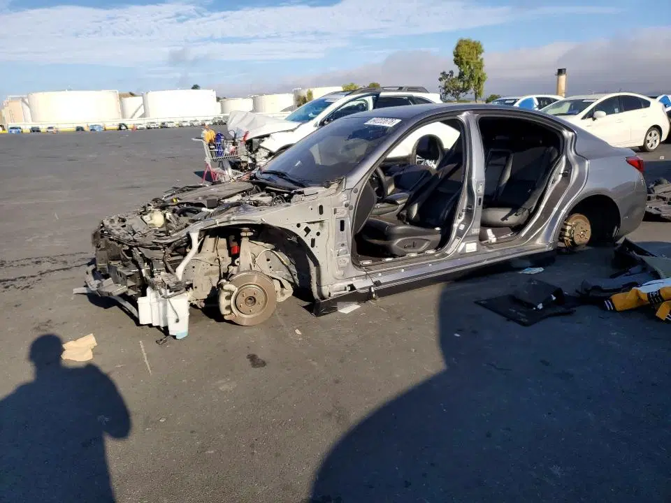 JN1EV7AP3MM705176 — 2021 Infiniti Q50, вандализм, фото до ремонта