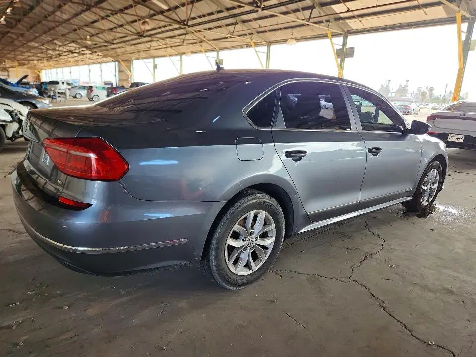 2016 Volkswagen Passat VIN 1VWAT7A31GC064437 фото 3