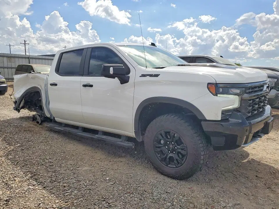 2025 CHEVROLET SILVERADO VIN 3GCUKHEL0SG170404 фото 4