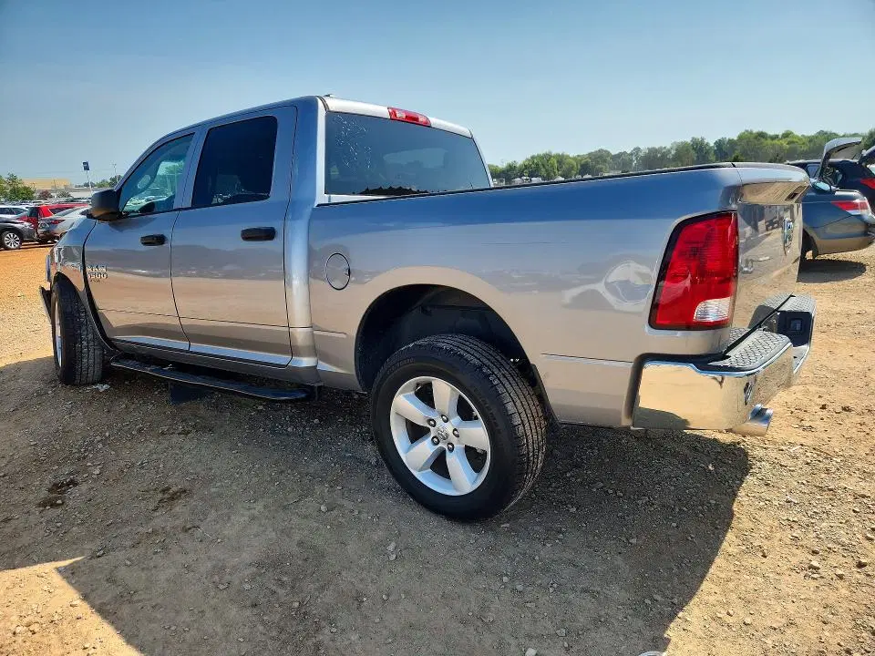 2021 RAM 1500 Classic VIN 1C6RR6KT4MS592396 фото 2