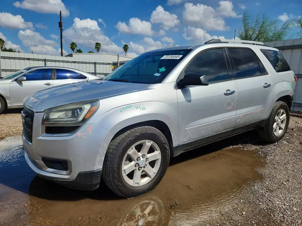 1GKKRNED0FJ303519 — 2015 GMC Acadia, задняя часть, фото до ремонта