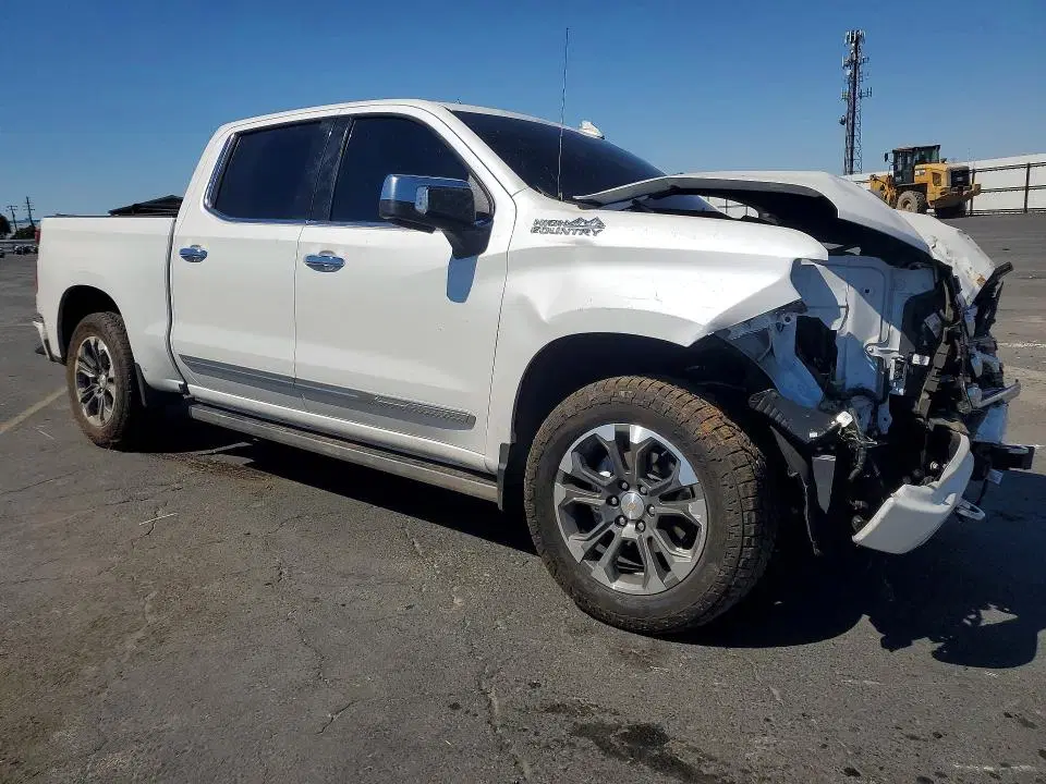 2025 CHEVROLET SILVERADO VIN 3GCUKJE84SG114176 фото 4