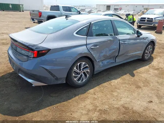 2026 Hyundai Sonata Hybrid Blue VIN KMHL24JJ1TA167144 фото 4