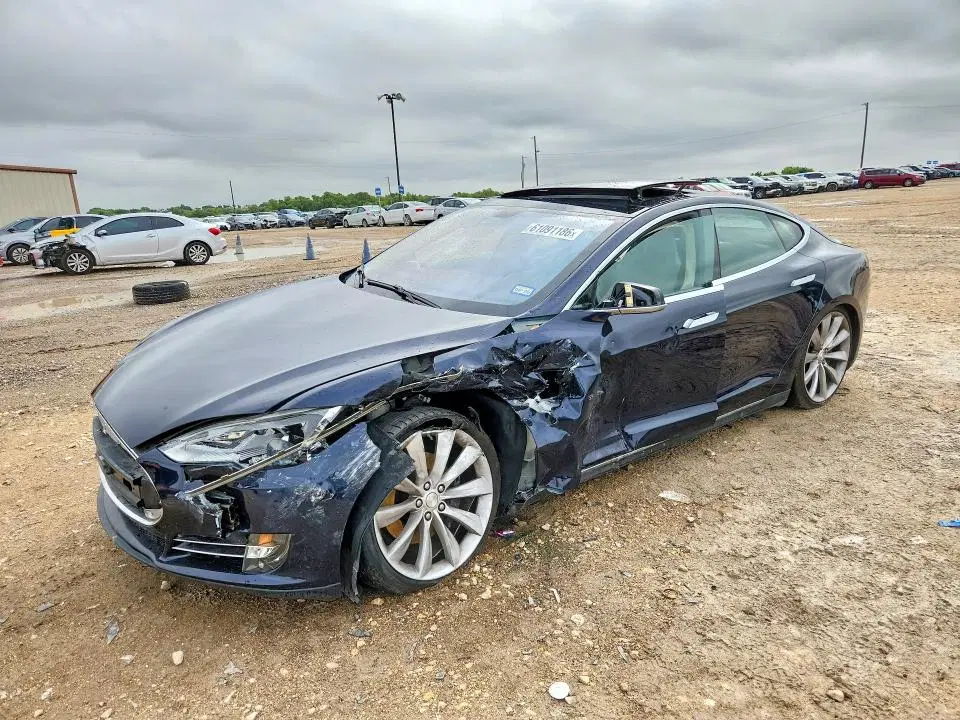 5YJSA1DP9DFP05938 — 2013 Tesla Model S, SIDE, фото до ремонта