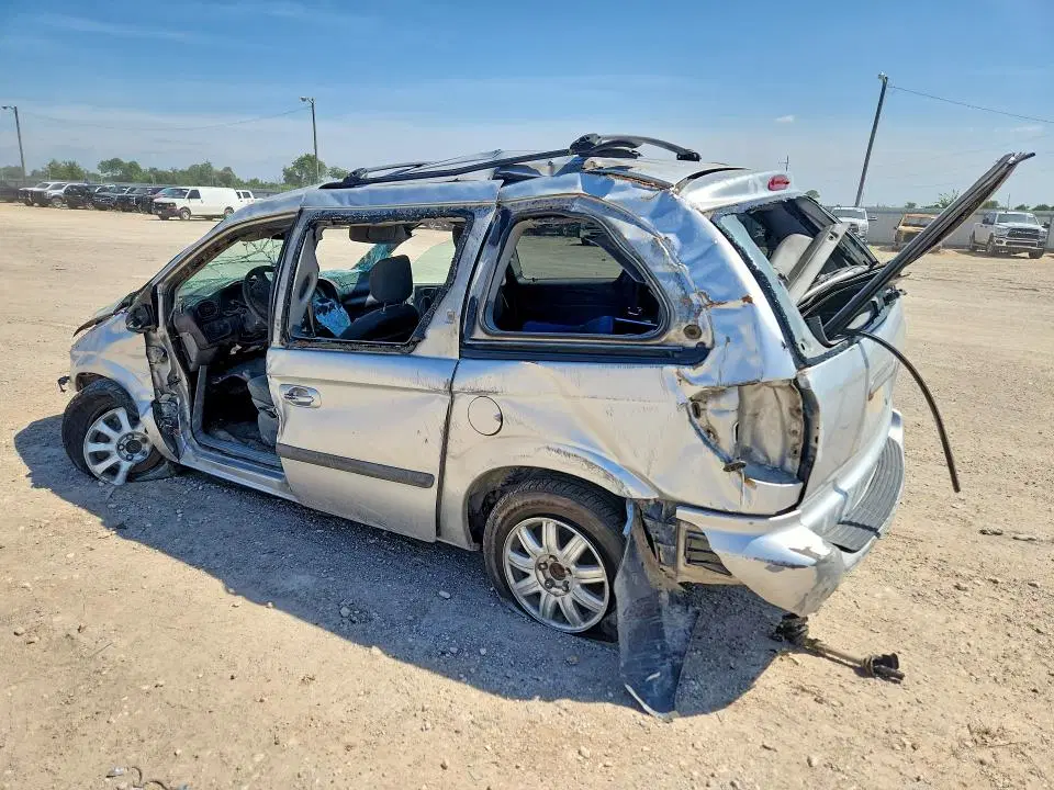 2008 CHRYSLER TOWN & CNTRY VIN 1A4GJ45R88B266953 фото 2