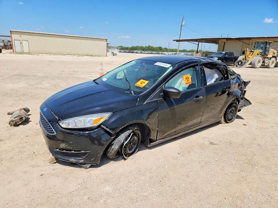 1FADP3E20HL330469 — 2017 Ford Focus, MINOR DENT/SCRATCHES, фото до ремонта
