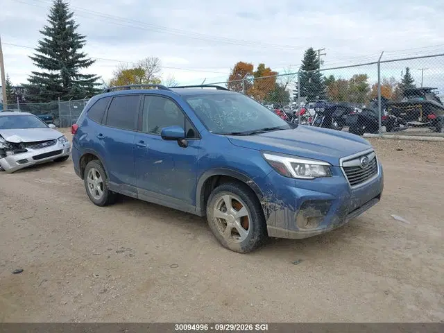 JF2SKEDC0KH539485 — 2019 Subaru Forester Premium, Задняя часть, фото до ремонта