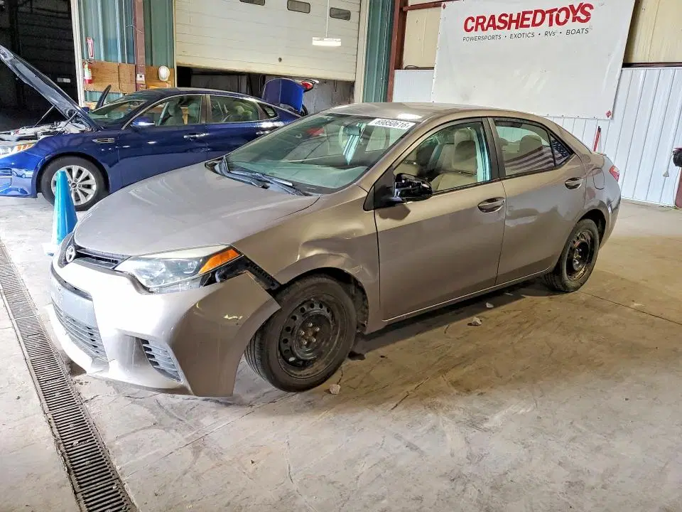 5YFBURHEXEP051357 — 2014 Toyota Corolla, Боковая часть, фото до ремонта